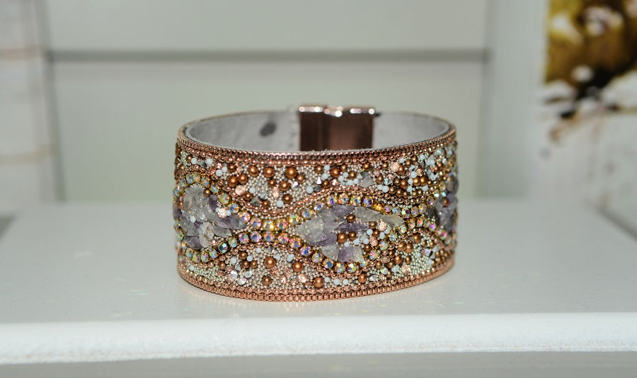 JEWLERY Antique Gold and Pearl Wide Cuff Gemstone Bracelet