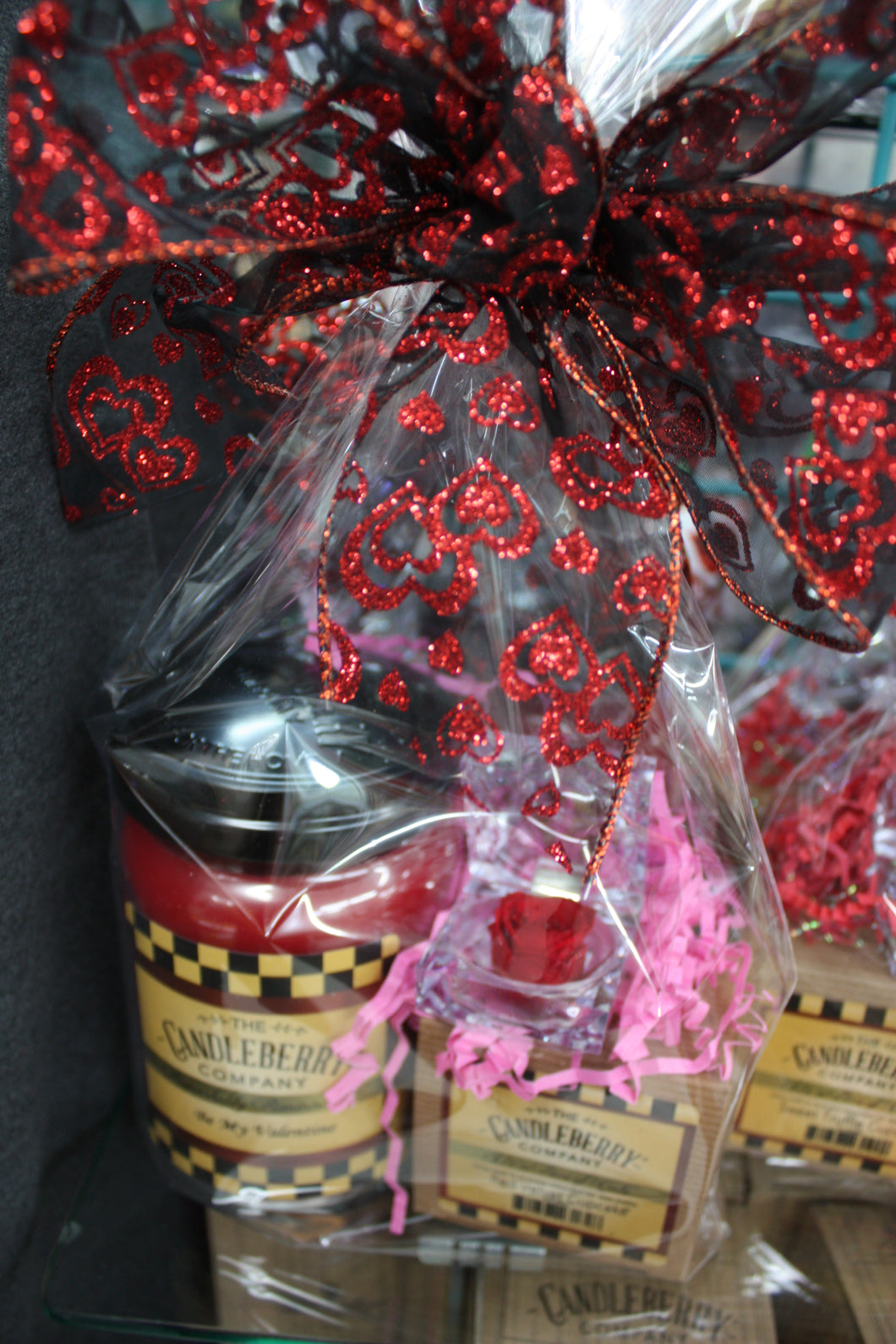 Candleberry gift basket/with ring box